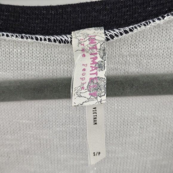 Free People Intimately Layering Top Womens Size S Lightweight Knit White * FLAW - Picture 9 of 12